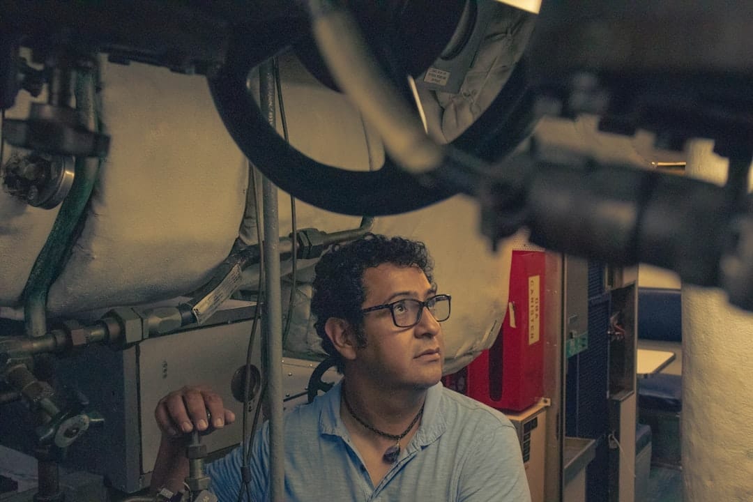 Photo HVAC technician